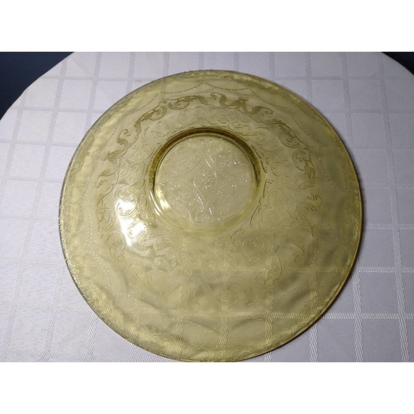 Yellow depression glass fruit bowl - Picture 6 of 6